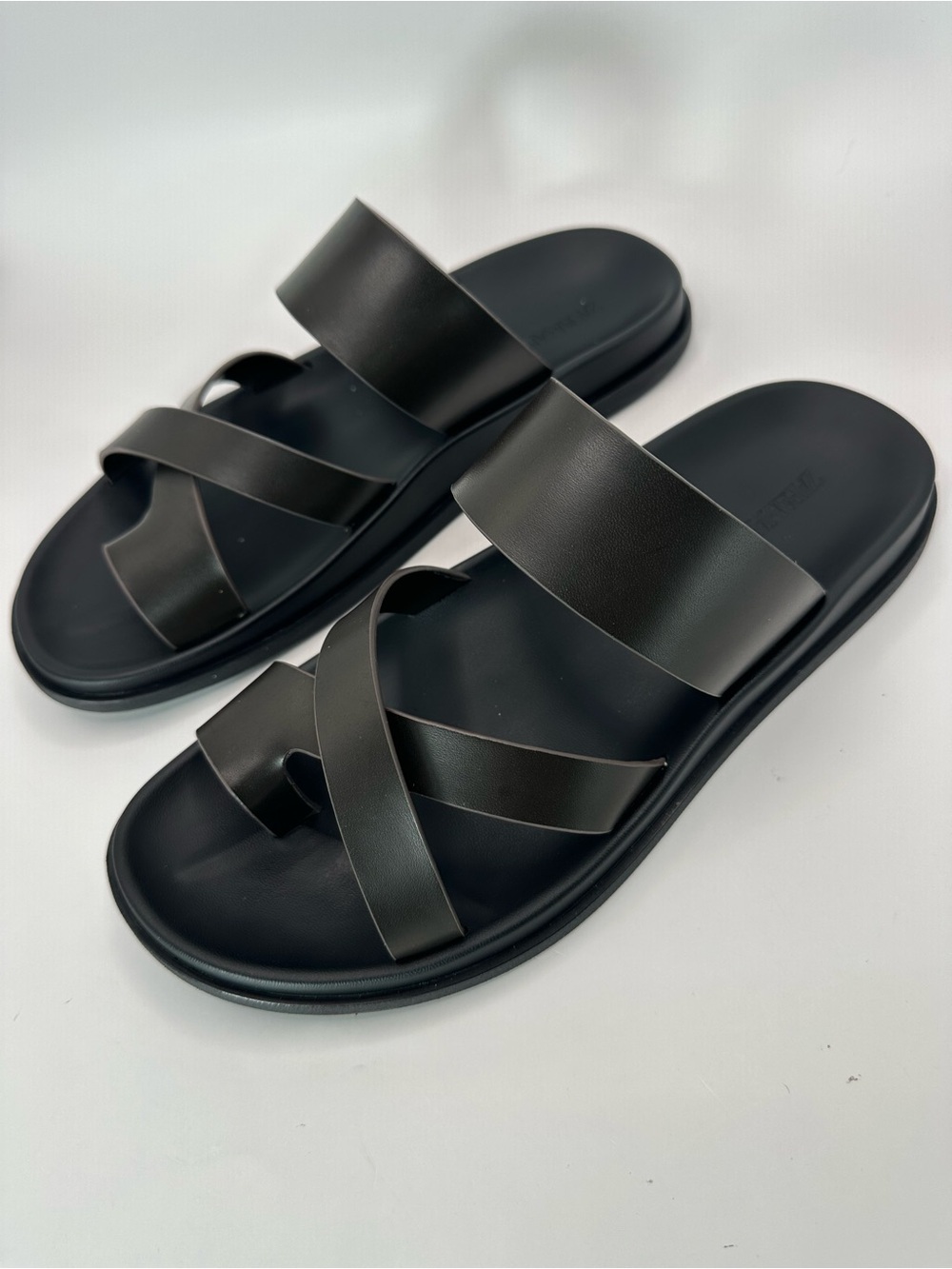 Zara Black Men’s Cross-Strap Slide Sandals